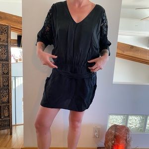 Manning Cartell 💯 Silk shift dress